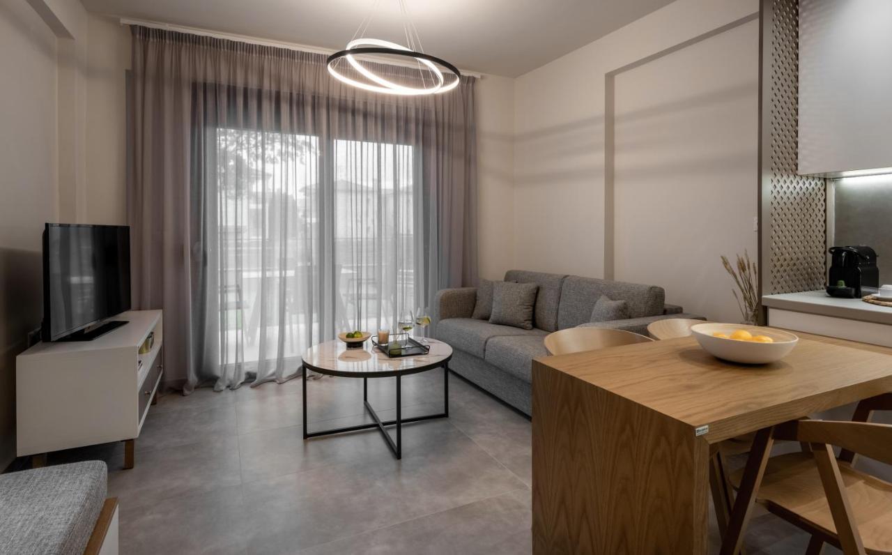 Iris Suites Nikiti Экстерьер фото