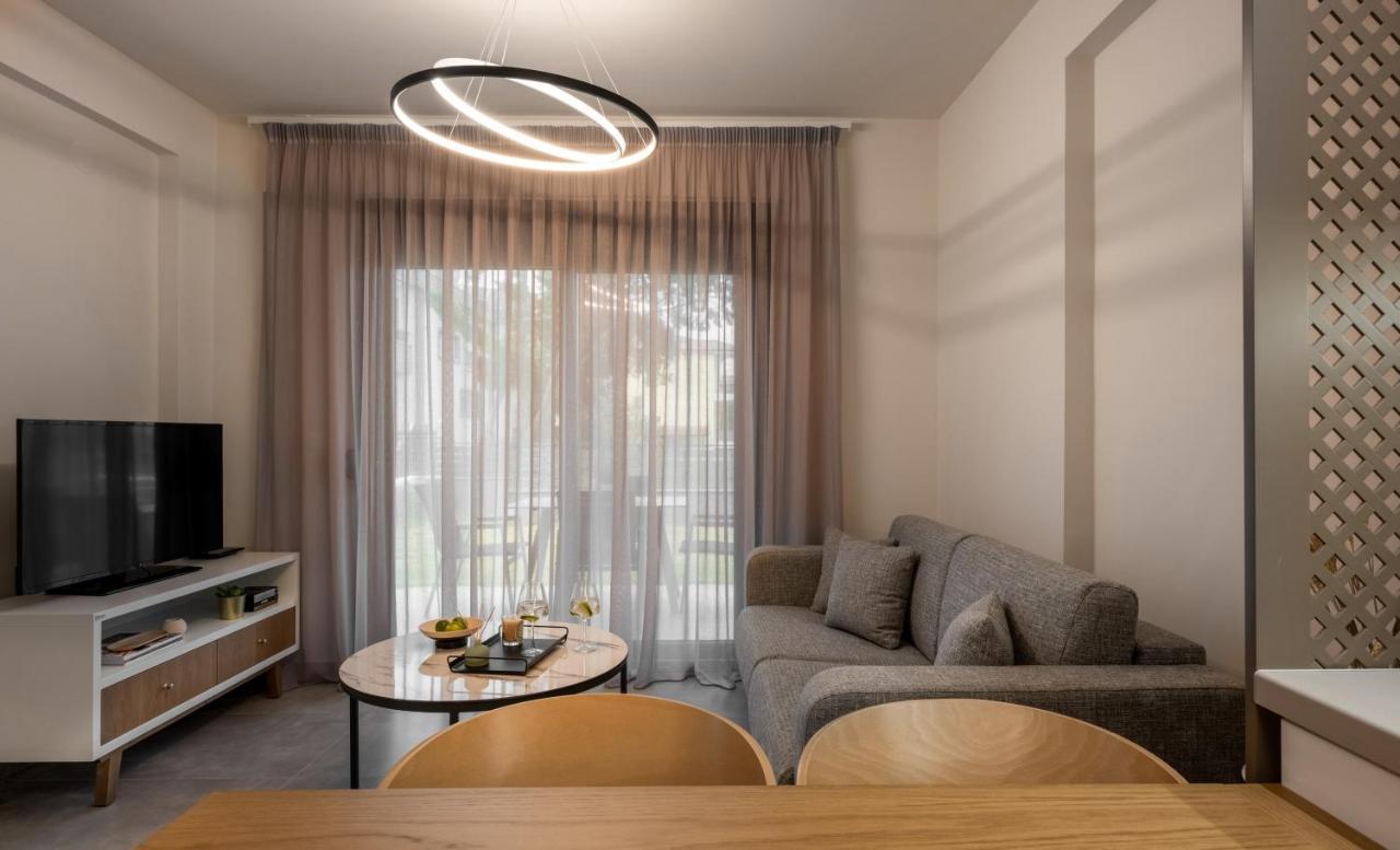Iris Suites Nikiti Экстерьер фото