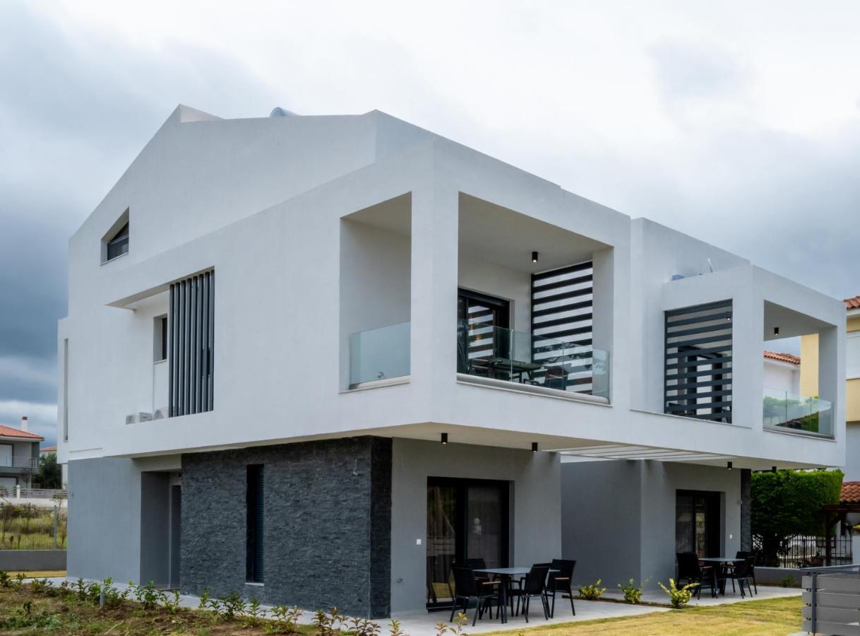 Iris Suites Nikiti Экстерьер фото
